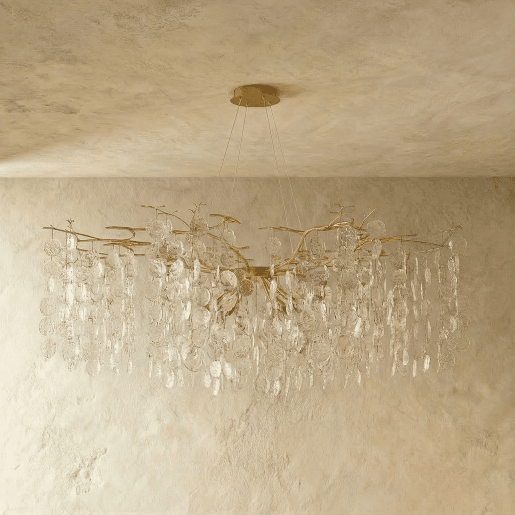 Luxe Kristallen Kroonluchter Met Gouden Takkenstructuur En Sprankelende Lichtval | Restfield